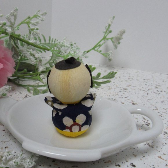 Traditional mini Kokeshi doll, japanese doll, mini - Picture 7 of 7